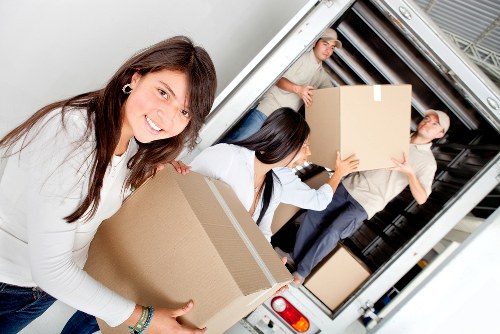 Packing support for a Harringay flat with access challenges